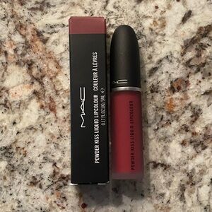💋 MAC Powder Kiss Liquid Lipcolour – 988 A Little Tamed – NEW IN BOX